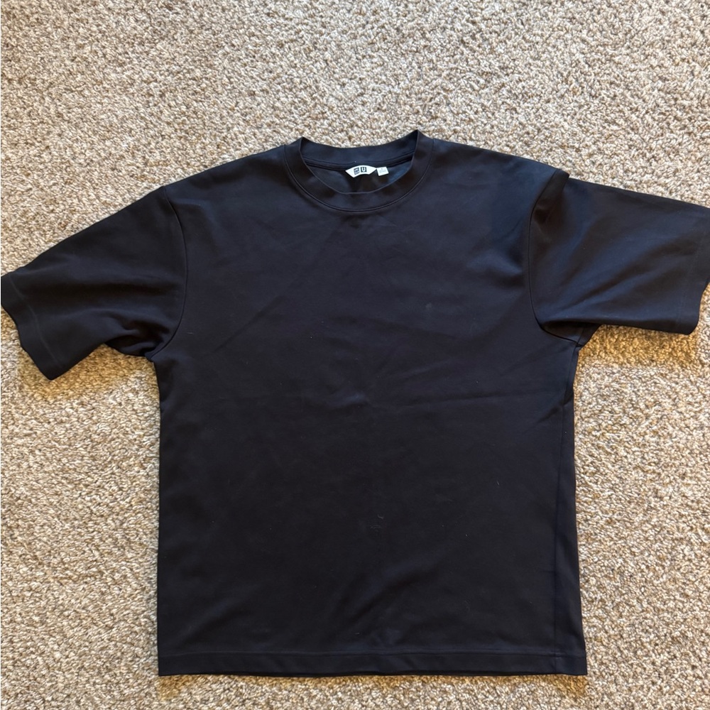 Uniqlo Men's Black Airism Tee